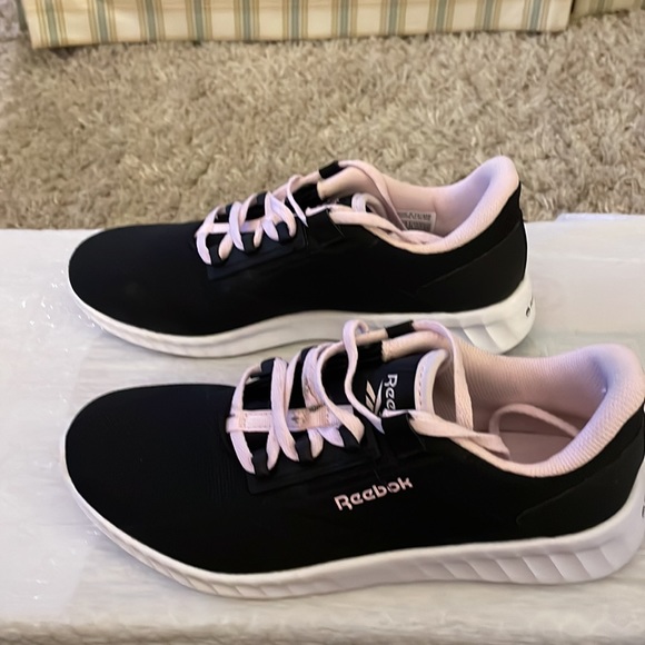 Reebok Black Shoe - Picture 2 of 4
